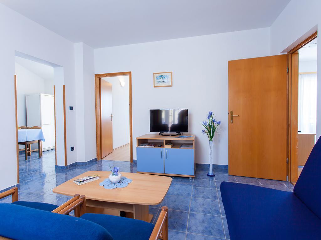 Apartments Villa Brioni I Fažana Oda fotoğraf
