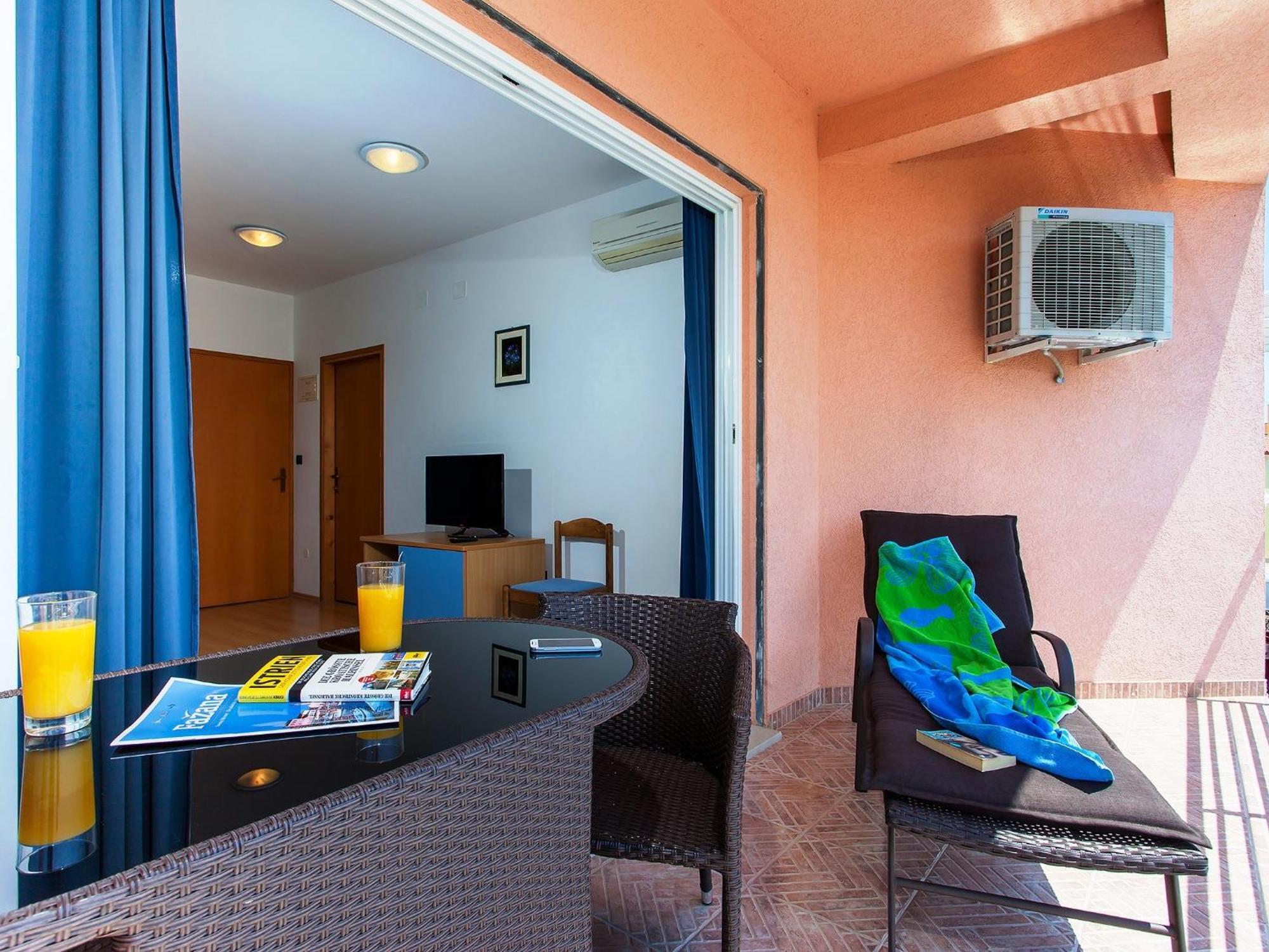 Apartments Villa Brioni I Fažana Oda fotoğraf